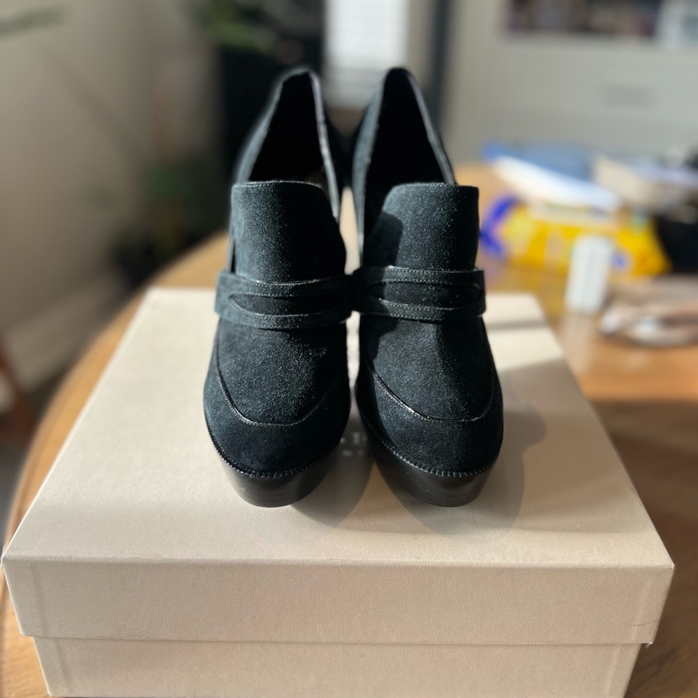 BNIB Burberry Black Suede Platform Pump, Sz 38.5